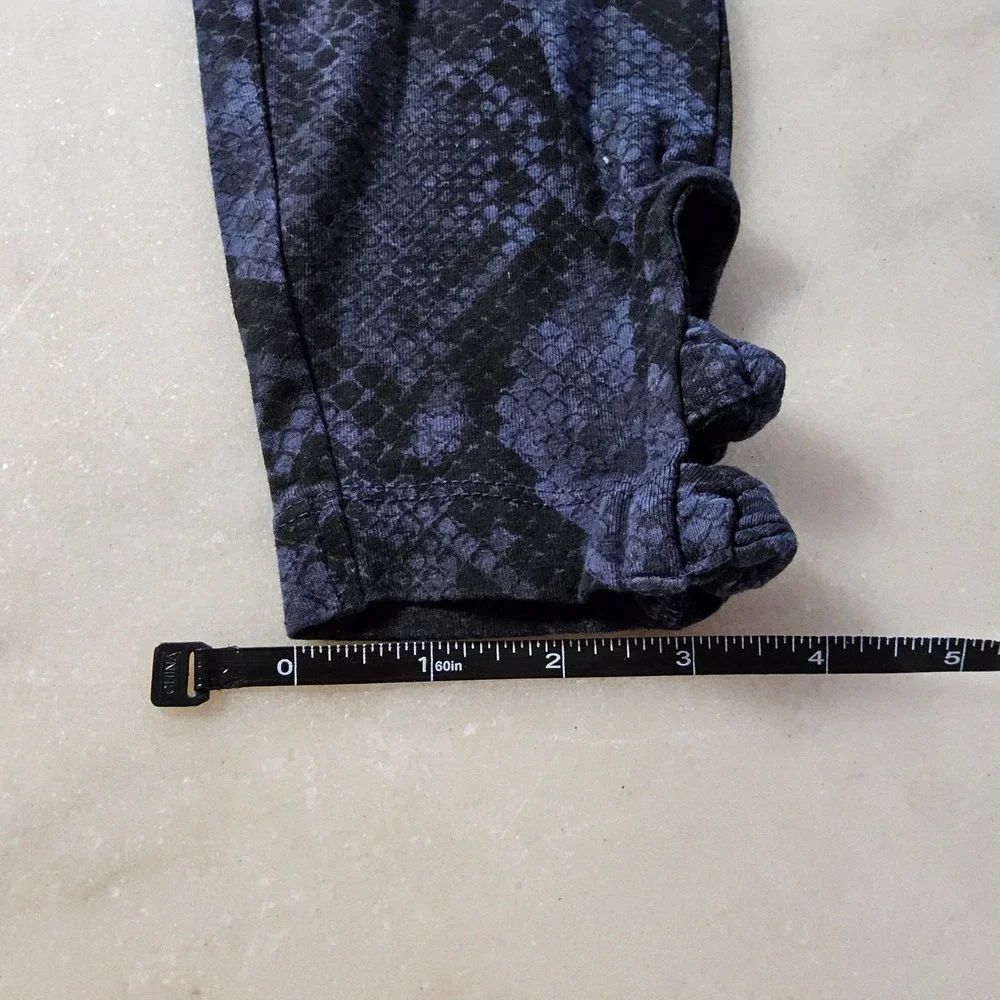 Old Navy Snakeskin Print Stirrup Leggings‎ Womens Medium Blue Black - Picture 10 of 11